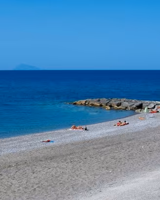 LAST: Graziosa casa con terrazzina con barbecue