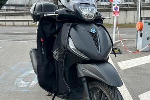 Piaggio Beverly 300 S Hpe