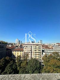 Attico / Mansarda di 120 m² con 5 locali a Milano