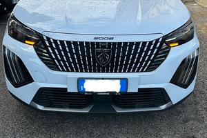 Peugeot 2008 1.2 hybrid GT