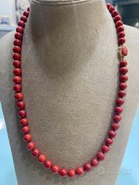 Collana di corallo mediterraneo