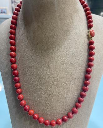 Collana di corallo mediterraneo