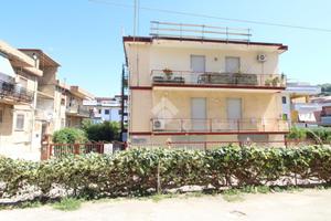 4 LOCALI A AGROPOLI