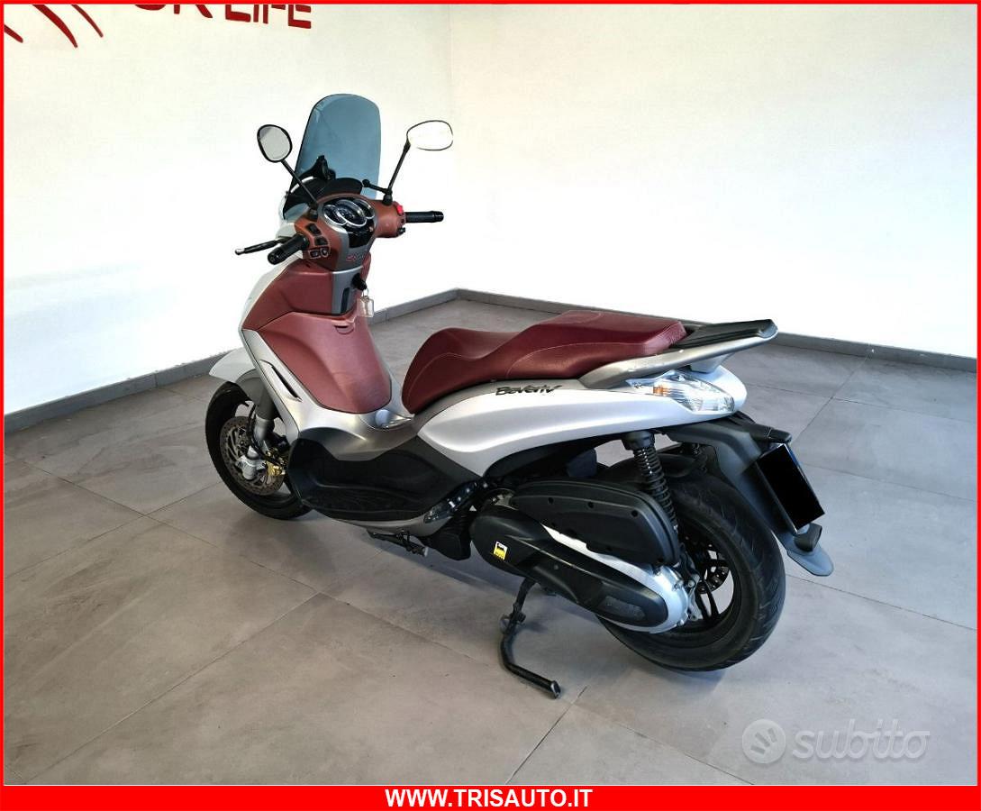 Beverly 350ie Forza 300 Vs Beverly 350 PIAGGIO BEVERLY 350 Ie