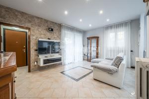 Villetta a Schiera con Cortile Privato e Garage