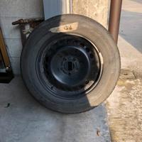 Cerchi in ferro e 4 gomme per volvo xc 70 3 serie