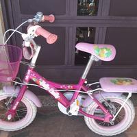 Bici rosa con cestino per bambina