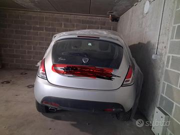 Lancia ypsilon