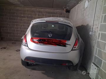 Lancia ypsilon