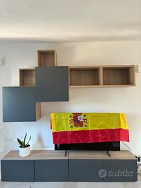 Nuovo: parete attrezzata e porta tv