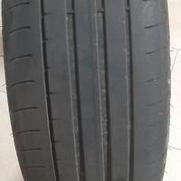 gomme estive 205 40 R 18 86W