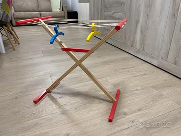 Stendi panni gioco per bimbi in legno fili grucce