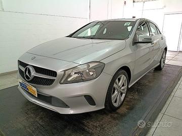 MERCEDES-BENZ A 200 d Sport auto my16