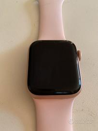 Apple Watch Series 4 40mm alluminio e ceramica