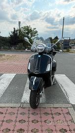 Vespa 300 GTS SUPER