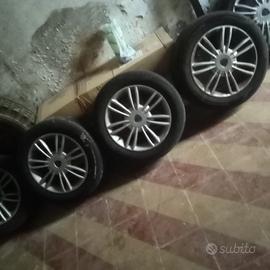 5 c con gomme da 15 per lancia y euro 200