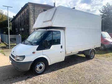 Ford transit furgonato con imperiale