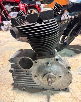 Benelli 500 motore prima serie molle elicoidali