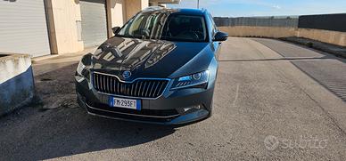 Skoda Superb 4x4 190CV
