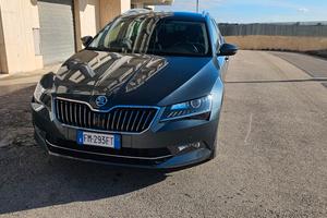 Skoda Superb 4x4 190CV