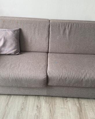 Divano letto seminuovo