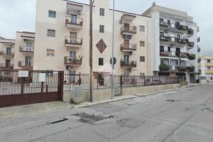 3 LOCALI A TRIGGIANO