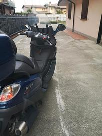 Piaggio X9