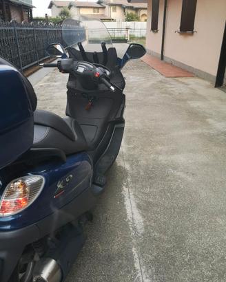 Piaggio X9