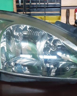 Fari anteriori opel corsa