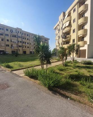 APPARTAMENTO E GARAGE ZONA MONTEFORTE