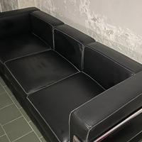 Divano in pelle perfetta replica Le Corbusier
