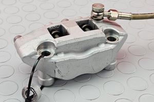 PINZA ANTERIORE ATTACCO RADIALE PITBIKE OHVALE