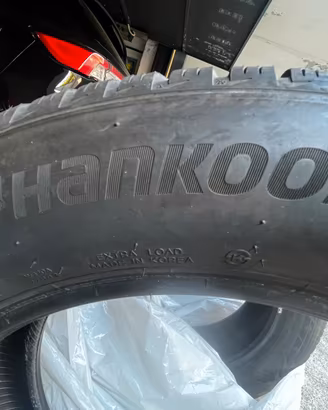 Pneumatici invernali Hankook 225/60R18