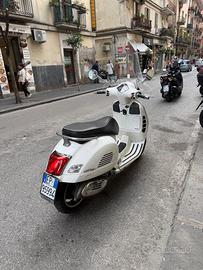 Piaggio Vespa 300 Gts 2019