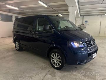 Volkswagen Multivan 2.5 TDI/174CV Comfortline