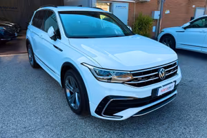 Volkswagen Tiguan 2.0 TDI 150 CV SCR DSG R-Line