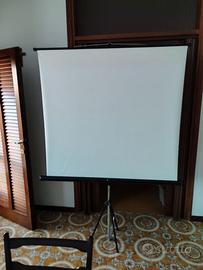 Dia proiettore e schermo
