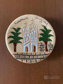 Souvenir di Colonia - Uruguay. Da appendere. Cm 8