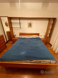 Letto matrimoniale legno massello + 2 comodini