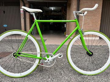 Bicicletta scatto fisso ( o libero )