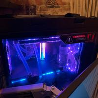 postazione da gaming(PC monitor periferiche)