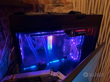 postazione da gaming(PC monitor periferiche)