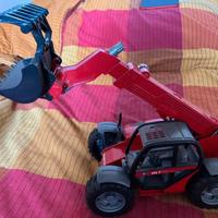 Caricatore Manitou con braccio telescopico