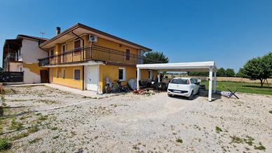 Casa accostata a Codiverno