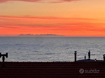 27 SAN VINCENZO Trilo con terrazza vista mare