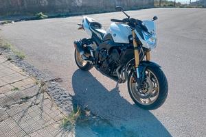 Yamaha fz8 2010