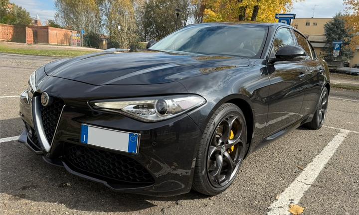 Alfa Romeo Giulia sport edition 2.2 jtdm 180 cv