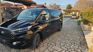 ford  tourneo custom