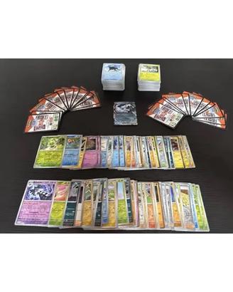 Lotto 300 carte Pokemon Evoluzioni a Paldea