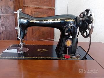 Macchina da cucire SINGER in mobiletto